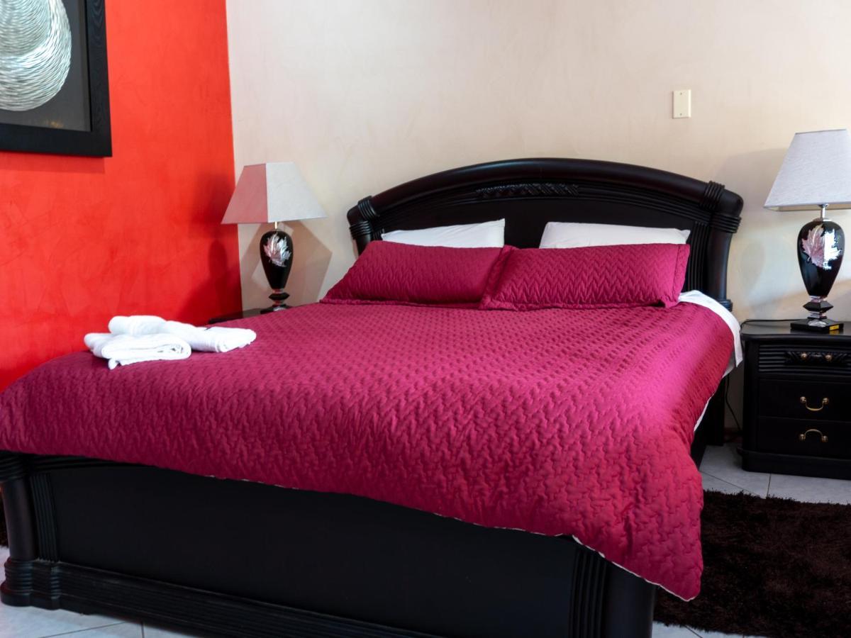 Chaupimundo Lodge Quito Bagian luar foto